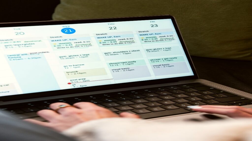 From Personal Assistants to Smart Life Partners Smart Assistants in 2025 2 From Personal Assistants to Smart Life Partners Smart Assistants in 2025